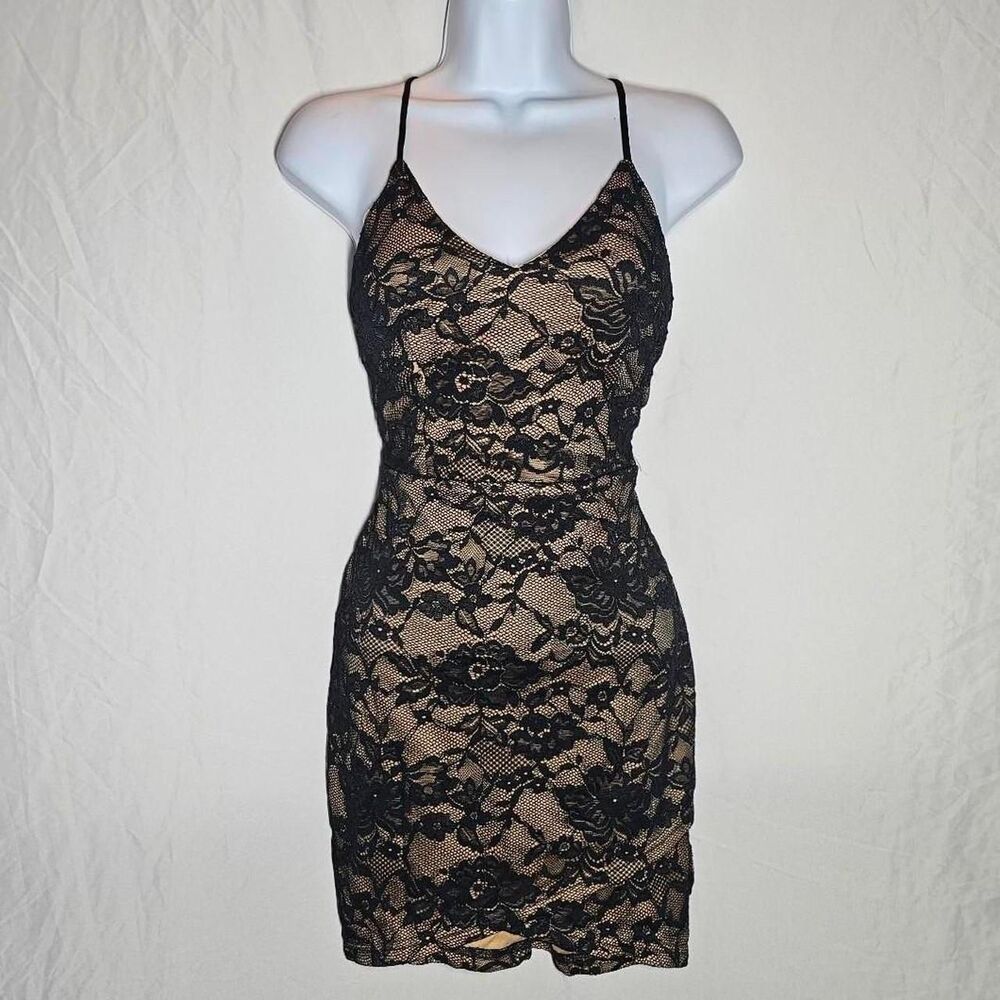 Windsor lace bodycon v neck sleeveless mini dress